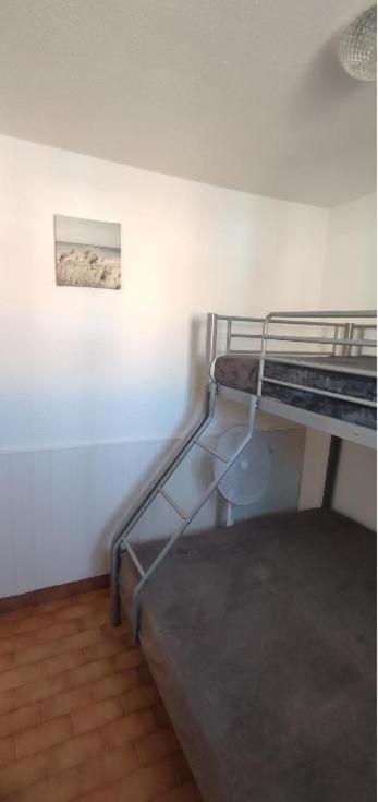 גרואיסאן Appartement T2 Avec Piscine, Proche De La Plage Et Du Port מראה חיצוני תמונה