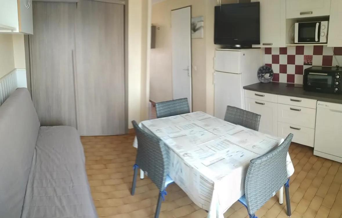 גרואיסאן Appartement T2 Avec Piscine, Proche De La Plage Et Du Port מראה חיצוני תמונה