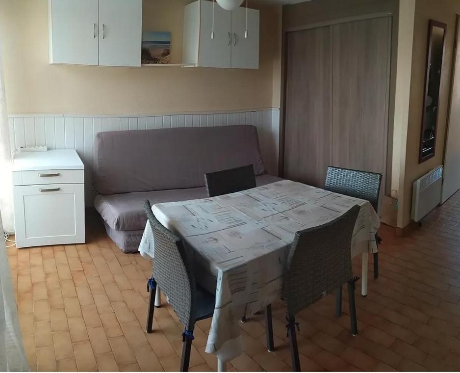 גרואיסאן Appartement T2 Avec Piscine, Proche De La Plage Et Du Port מראה חיצוני תמונה