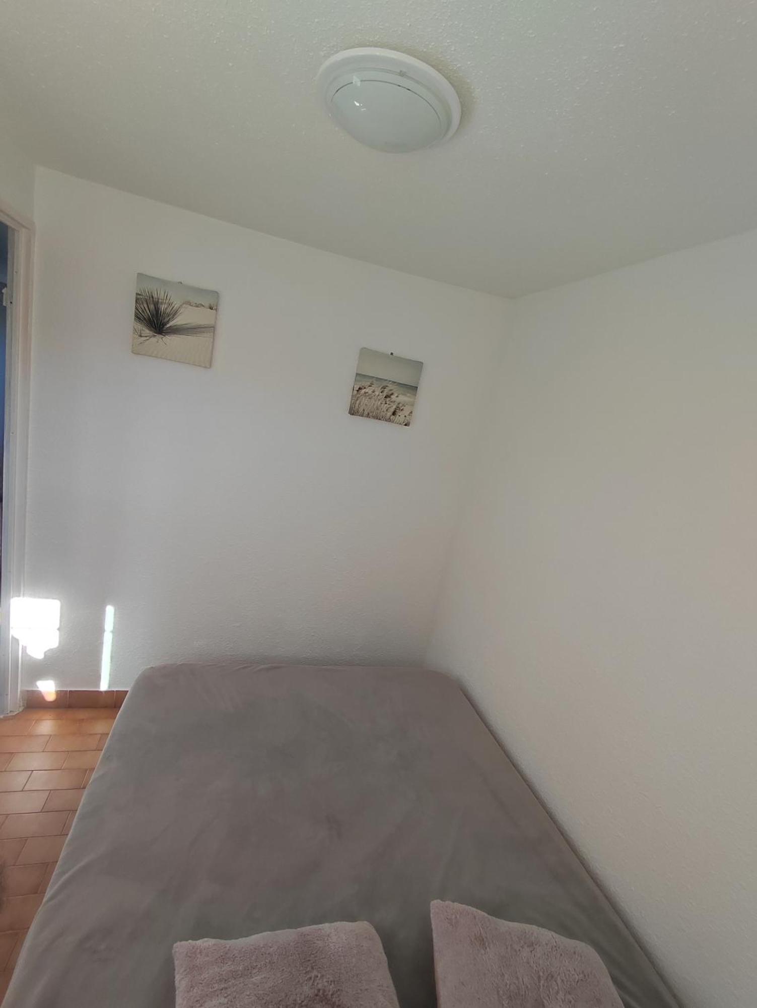 גרואיסאן Appartement T2 Avec Piscine, Proche De La Plage Et Du Port מראה חיצוני תמונה